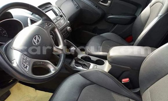 Sayi Na hannu Hyundai Tucson Azurfa Mota in Ouagadougou a Burkina Faso Sayi Na hannu Hyundai Tucson Azurfa Mota in Ouagadougou a Burkina Faso