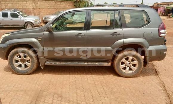 Sayi Na hannu Toyota Land Cruiser Azurfa Mota in Ouagadougou a Burkina Faso Sayi Na hannu Toyota Land Cruiser Azurfa Mota in Ouagadougou a Burkina Faso