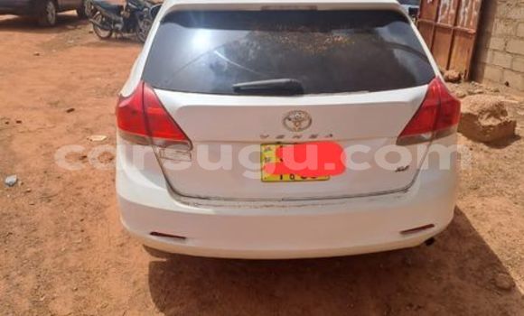 Sayi Na hannu Toyota Venza White Mota in Ouagadougou a Burkina Faso Sayi Na hannu Toyota Venza White Mota in Ouagadougou a Burkina Faso