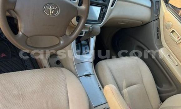 Sayi Na hannu Toyota Highlander Blue Mota in Ouagadougou a Burkina Faso Sayi Na hannu Toyota Highlander Blue Mota in Ouagadougou a Burkina Faso