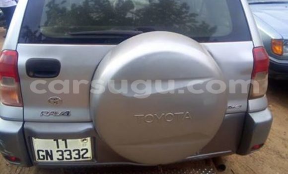 Acheter Occasion Voiture Toyota RAV4 Gris à Ouagadougou au Burkina-Faso Acheter Occasion Voiture Toyota RAV4 Gris à Ouagadougou au Burkina-Faso