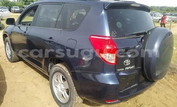 Sayi Na hannu Toyota RAV4 Black Mota in Boromo a Bale Sayi Na hannu Toyota RAV4 Black Mota in Boromo a Bale