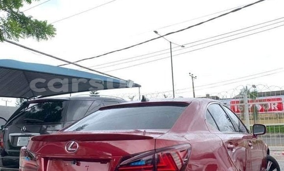 Sayi Na hannu Lexus IS Red Mota in Boromo a Bale Sayi Na hannu Lexus IS Red Mota in Boromo a Bale