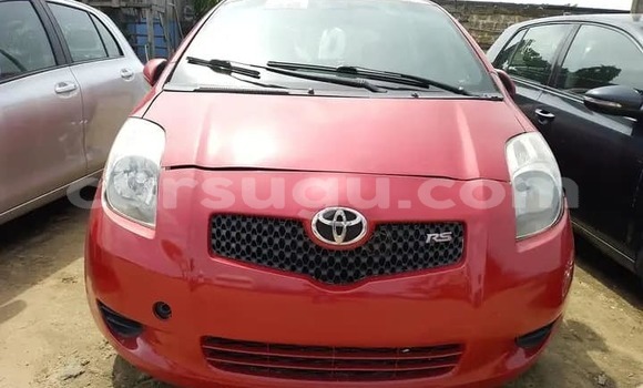 Sayi Na hannu Toyota Yaris Red Mota in Bousse a Kourweogo Sayi Na hannu Toyota Yaris Red Mota in Bousse a Kourweogo