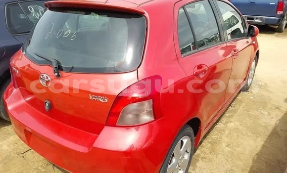 Sayi Na hannu Toyota Yaris Red Mota in Bousse a Kourweogo Sayi Na hannu Toyota Yaris Red Mota in Bousse a Kourweogo