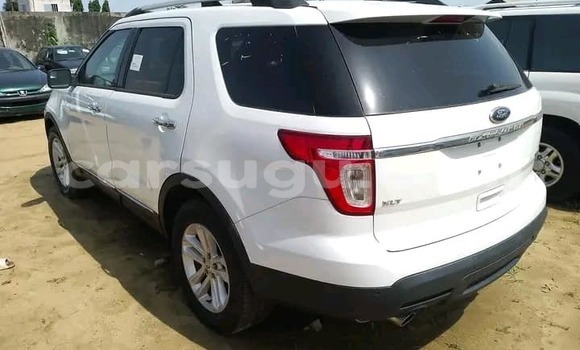 Acheter Occasion Voiture Ford Explorer Blanc à Boulsa, Namentenga Acheter Occasion Voiture Ford Explorer Blanc à Boulsa, Namentenga