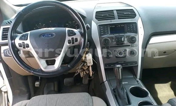 Acheter Occasion Voiture Ford Explorer Blanc à Boulsa, Namentenga Acheter Occasion Voiture Ford Explorer Blanc à Boulsa, Namentenga