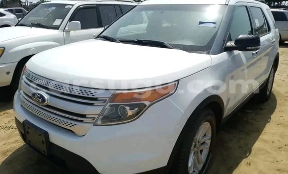 Acheter Occasion Voiture Ford Explorer Blanc à Boulsa, Namentenga Acheter Occasion Voiture Ford Explorer Blanc à Boulsa, Namentenga