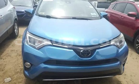 Sayi Na hannu Toyota RAV4 Blue Mota in Boulsa a Namentenga Sayi Na hannu Toyota RAV4 Blue Mota in Boulsa a Namentenga
