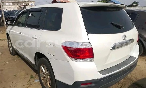 Acheter Occasion Voiture Toyota Highlander Blanc à Banfora, Burkina-Faso Acheter Occasion Voiture Toyota Highlander Blanc à Banfora, Burkina-Faso