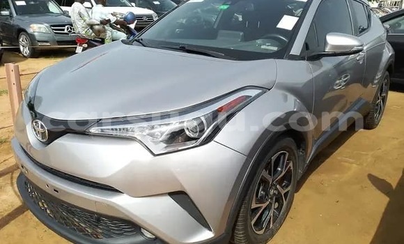 Acheter Occasion Voiture Toyota C-HR Autre à Bobo Dioulasso, Burkina-Faso Acheter Occasion Voiture Toyota C-HR Autre à Bobo Dioulasso, Burkina-Faso
