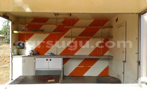 Acheter Occasion Utilitaire Mercedes‒Benz MB 100 D Beige à Bobo Dioulasso, Burkina-Faso Acheter Occasion Utilitaire Mercedes‒Benz MB 100 D Beige à Bobo Dioulasso, Burkina-Faso