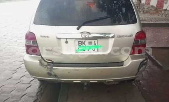 Acheter Occasion Voiture Toyota Highlander Autre à Ouagadougou, Burkina-Faso Acheter Occasion Voiture Toyota Highlander Autre à Ouagadougou, Burkina-Faso