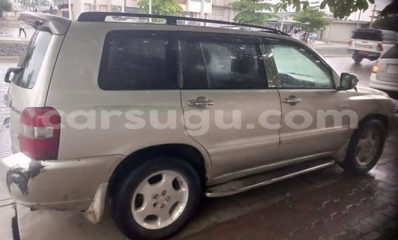 Acheter Occasion Voiture Toyota Highlander Autre à Ouagadougou, Burkina-Faso Acheter Occasion Voiture Toyota Highlander Autre à Ouagadougou, Burkina-Faso