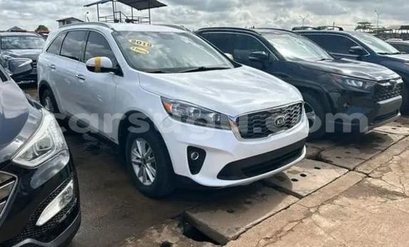 Sayi Na hannu Hyundai Santa Fe White Mota in Boromo a Bale Sayi Na hannu Hyundai Santa Fe White Mota in Boromo a Bale