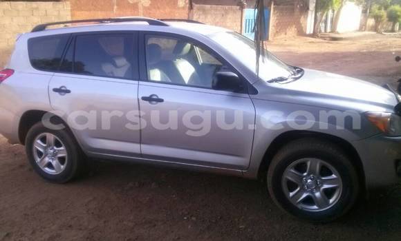 Acheter Occasion Voiture Toyota RAV4 Gris à Ouagadougou au Burkina-Faso Acheter Occasion Voiture Toyota RAV4 Gris à Ouagadougou au Burkina-Faso