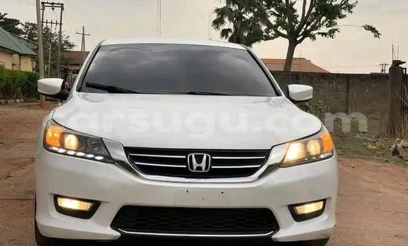 Acheter Occasion Voiture Honda Accord Blanc à Bogande, Gnagna Acheter Occasion Voiture Honda Accord Blanc à Bogande, Gnagna
