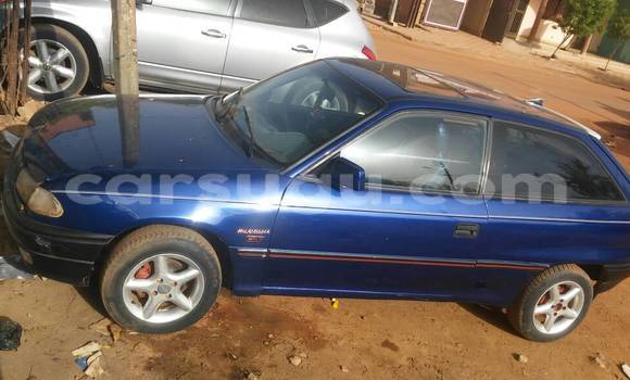 Acheter Occasion Voiture Renault Megane Bleu à Ouagadougou, Burkina-Faso Acheter Occasion Voiture Renault Megane Bleu à Ouagadougou, Burkina-Faso