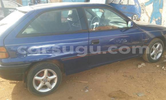 Acheter Occasion Voiture Renault Megane Bleu à Ouagadougou, Burkina-Faso Acheter Occasion Voiture Renault Megane Bleu à Ouagadougou, Burkina-Faso