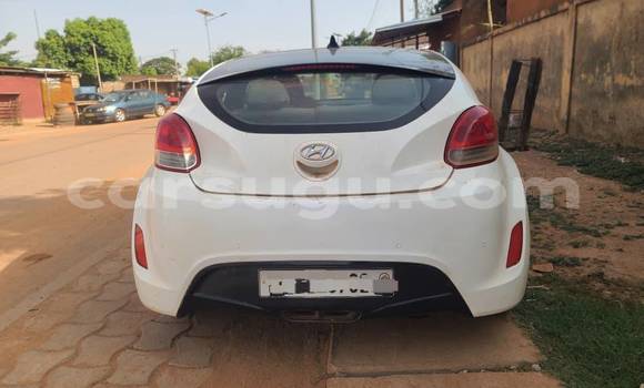 Buy Used Hyundai Veloster White Car in Batie in Noumbiel Buy Used Hyundai Veloster White Car in Batie in Noumbiel
