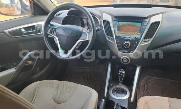 Buy Used Hyundai Veloster White Car in Batie in Noumbiel Buy Used Hyundai Veloster White Car in Batie in Noumbiel
