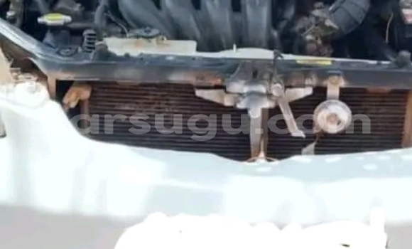 Buy Used Toyota Matrix White Car in Ouagadougou in Burkina Faso Buy Used Toyota Matrix White Car in Ouagadougou in Burkina Faso