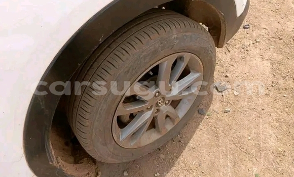 Buy Used Hyundai Santa Fe White Car in Ouagadougou in Burkina Faso Buy Used Hyundai Santa Fe White Car in Ouagadougou in Burkina Faso
