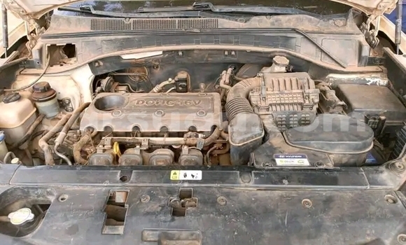 Buy Used Hyundai Santa Fe White Car in Ouagadougou in Burkina Faso Buy Used Hyundai Santa Fe White Car in Ouagadougou in Burkina Faso