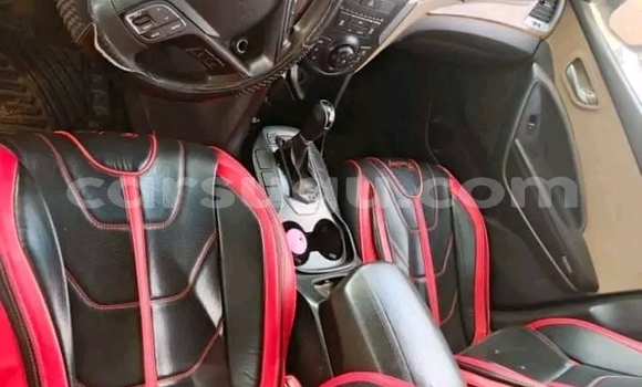 Buy Used Hyundai Santa Fe White Car in Ouagadougou in Burkina Faso Buy Used Hyundai Santa Fe White Car in Ouagadougou in Burkina Faso