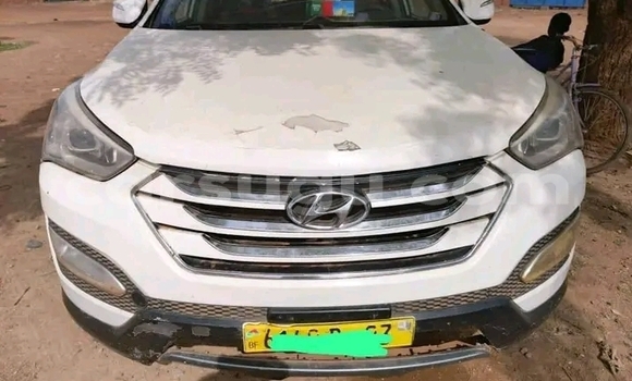 Buy Used Hyundai Santa Fe White Car in Ouagadougou in Burkina Faso Buy Used Hyundai Santa Fe White Car in Ouagadougou in Burkina Faso