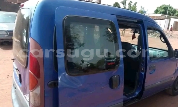 Buy Used Renault Kangoo Blue Car in Ouagadougou in Burkina Faso
