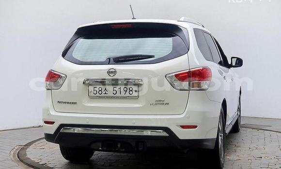 Sayi Na hannu Nissan Pathfinder Sauran Mota in Ouagadougou a Burkina Faso Sayi Na hannu Nissan Pathfinder Sauran Mota in Ouagadougou a Burkina Faso