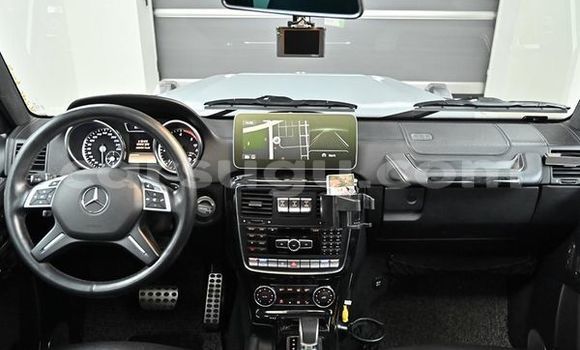 Sayi Na hannu Mercedes-Benz 190–Series Sauran Mota in Ouagadougou a Burkina Faso Sayi Na hannu Mercedes-Benz 190–Series Sauran Mota in Ouagadougou a Burkina Faso