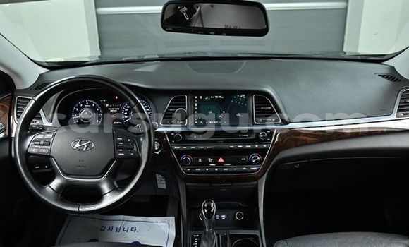 Sayi Na hannu Hyundai Aslan Sauran Mota in Ouagadougou a Burkina Faso Sayi Na hannu Hyundai Aslan Sauran Mota in Ouagadougou a Burkina Faso