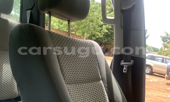 Sayi Na hannu Toyota Tundra White Mota in Ouagadougou a Burkina Faso Sayi Na hannu Toyota Tundra White Mota in Ouagadougou a Burkina Faso