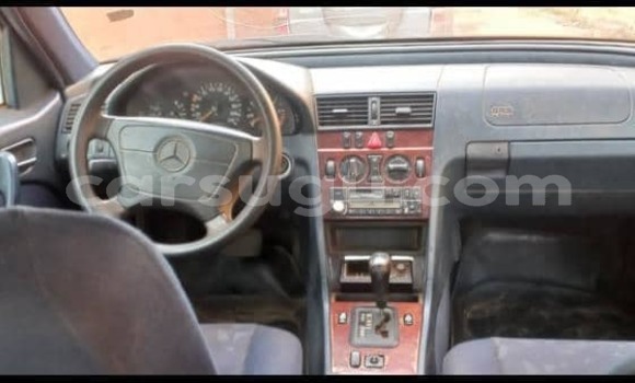 Sayi Na hannu Mercedes-Benz C–Class Sauran Mota in Bekuy a Houet Sayi Na hannu Mercedes-Benz C–Class Sauran Mota in Bekuy a Houet