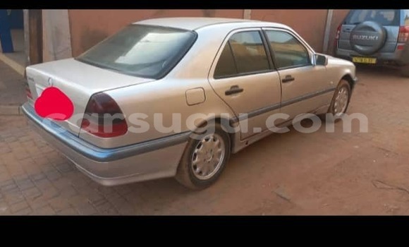Sayi Na hannu Mercedes-Benz C–Class Sauran Mota in Bekuy a Houet Sayi Na hannu Mercedes-Benz C–Class Sauran Mota in Bekuy a Houet