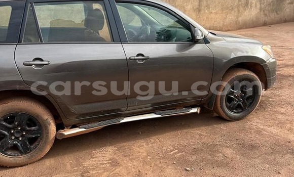 Sayi Na hannu Toyota RAV4 Sauran Mota in Bekuy a Houet Sayi Na hannu Toyota RAV4 Sauran Mota in Bekuy a Houet