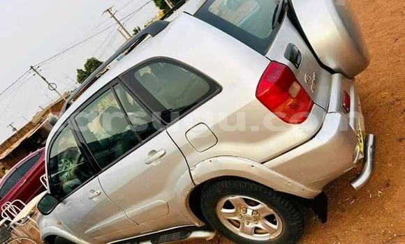 Sayi Na hannu Toyota RAV4 Sauran Mota in Ouagadougou a Burkina Faso Sayi Na hannu Toyota RAV4 Sauran Mota in Ouagadougou a Burkina Faso