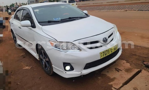 Sayi Na hannu Toyota Corolla White Mota in Ouagadougou a Burkina Faso Sayi Na hannu Toyota Corolla White Mota in Ouagadougou a Burkina Faso