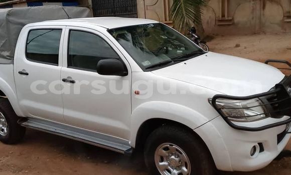 Sayi Na hannu Toyota Pickup White Mota in Bogande a Gnagna Sayi Na hannu Toyota Pickup White Mota in Bogande a Gnagna