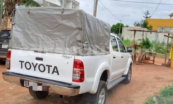 Sayi Na hannu Toyota Pickup White Mota in Bogande a Gnagna Sayi Na hannu Toyota Pickup White Mota in Bogande a Gnagna