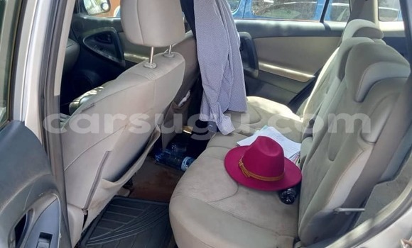 Sayi Na hannu Toyota RAV4 Sauran Mota in Batie a Noumbiel Sayi Na hannu Toyota RAV4 Sauran Mota in Batie a Noumbiel