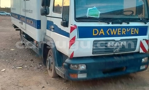 Sayi Na hannu Man Silent Sauran Babbar mota in Batie a Noumbiel