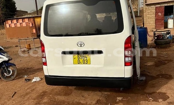 Sayi Na hannu Toyota Hiace White Mota in Bobo Dioulasso a Burkina Faso Sayi Na hannu Toyota Hiace White Mota in Bobo Dioulasso a Burkina Faso