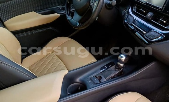 Sayi Na hannu Toyota C-HR Blue Mota in Bekuy a Houet Sayi Na hannu Toyota C-HR Blue Mota in Bekuy a Houet