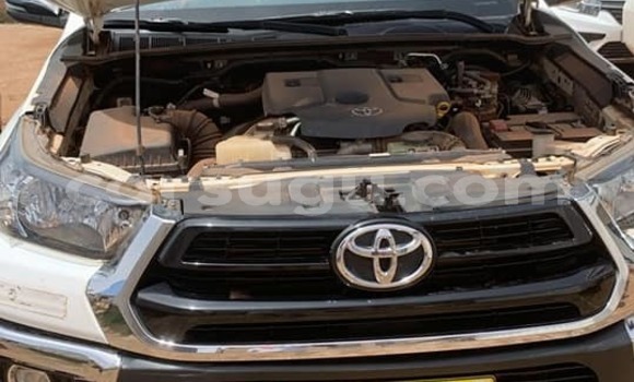 Acheter Occasion Voiture Toyota Hilux Blanc à Ouagadougou, Burkina-Faso Acheter Occasion Voiture Toyota Hilux Blanc à Ouagadougou, Burkina-Faso