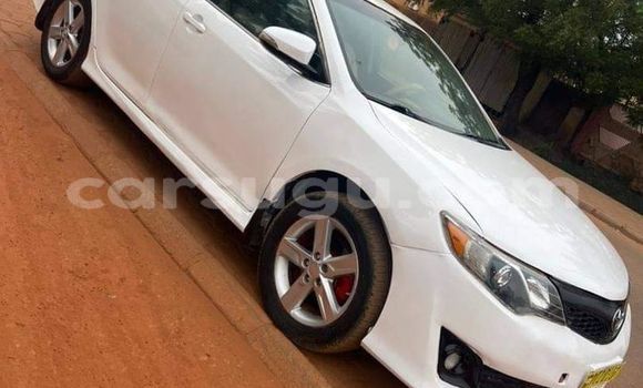 Acheter Occasion Voiture Toyota Camry Blanc à Bogande, Gnagna Acheter Occasion Voiture Toyota Camry Blanc à Bogande, Gnagna