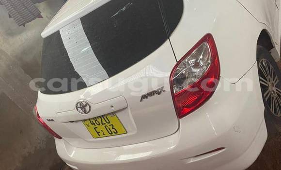 Sayi Na hannu Toyota Matrix White Mota in Bekuy a Houet Sayi Na hannu Toyota Matrix White Mota in Bekuy a Houet