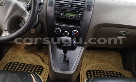 Sayi Na hannu Hyundai Tucson White Mota in Bobo Dioulasso a Burkina Faso Sayi Na hannu Hyundai Tucson White Mota in Bobo Dioulasso a Burkina Faso